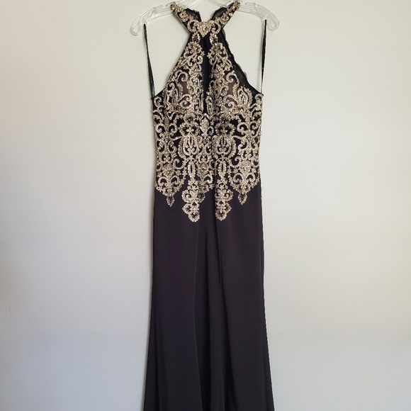 Evening Gown - Picture 1 of 8